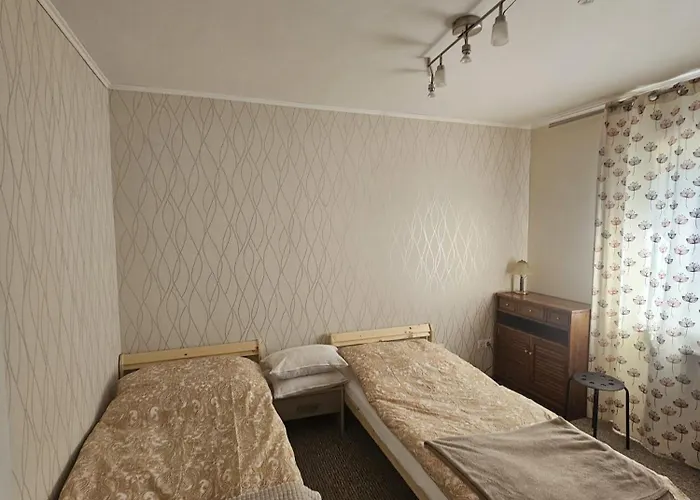 דירה Schoene Vollmoeblierte In - Forstfeld קאסל